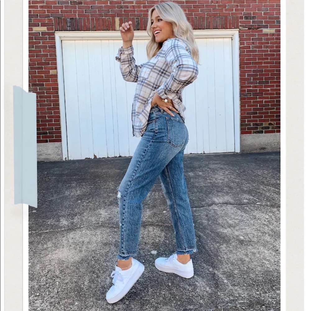SOLD OUT Abercrombie ripped high rise mom jeans